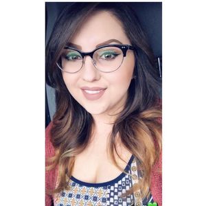 Meet your Posher, Mayra